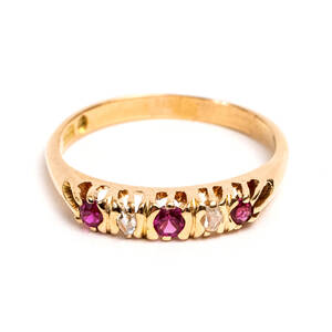 Ring 18k guld med diamanter och rubiner