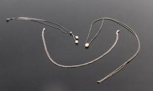 Halskæder af sterling, to med ferskvands kulturperler, en øvrig 3 Denne vare er sat til omsalg under nyt varenummer 4337392