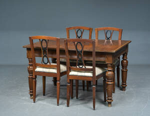 Spisebord og 4 stole, 1900-tallet 5 