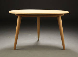 H. J. Wegner. Sofabord, ubehandlet egetræ, model AT-8