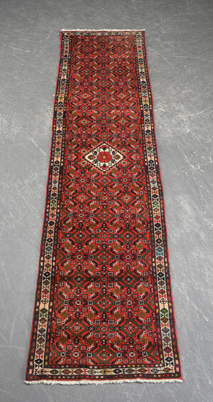 Persisk Hamadan løber. 300 x 75 cm.