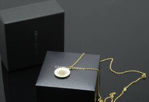 Georg Jensen, Daisy, Halskæde med vedhæng med hvid emalje og brillanter