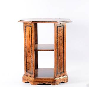 BORD, engelsk stil, 1900-tal.