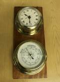 Barometer, med klocka
