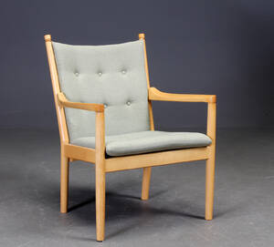 Hans J. Wegner. Lænestol af bøgetræ, model 1788 