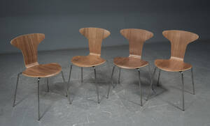Arne Jacobsen, Munkegaardsstole 4 