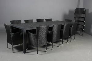 Havemøbelsæt. 15 armstole samt artwood bord. 16 Denne vare er sat til omsalg under nyt varenummer 4320256
