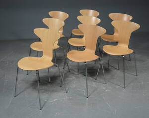 Arne Jacobsen, Munkegaardsstole 8  Denne vare er sat til omsalg under nyt varenummer 4965211