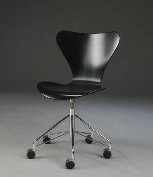 Arne Jacobsen. Kontorstol model 3107 Denne vare er sat til omsalg under nyt varenummer 4222061