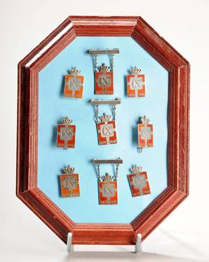 Georg Jensen Ni stk. Kongemærker 9