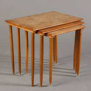 Dänischer Möbelarchitekt, Set Satztische der 196070er Jahre in Teak 3. 