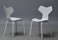Arne Jacobsen. Et par Wood Grand Prix stole i ask, model 4130 2
