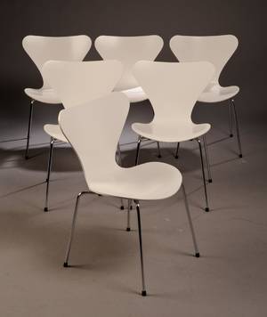 Arne Jacobsen 1902-1971. Seks stole syveren model 3107 6
