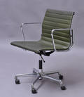 Charles Eames 1907 - 1978. Kontorstol, model EA-117