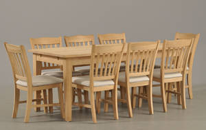 Langbord med 2 tillægsplader og 8 stole af egetræ