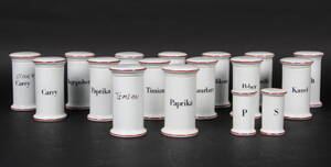 Bing  Grøndahl. Krydderikrukker samt saltpeber sæt. 17 