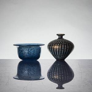 Konstglas, 2 delar. Bertil Vallien f. 1938