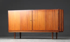 Hundevad. Skænk af palisander