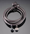 Ole Lynggaard. Sweet Drops armbåndmed to charms 3