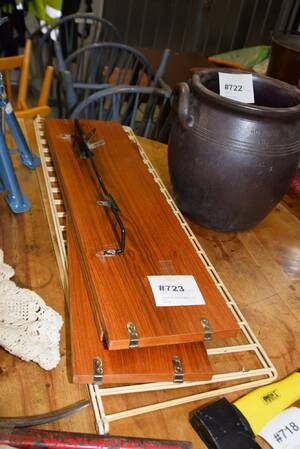 Stringhylla med tre plan, L 78 cm