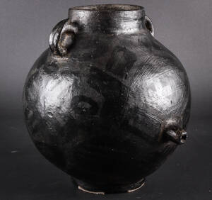 Antik vandbeholder af brændt stentøj, 1600-tallet