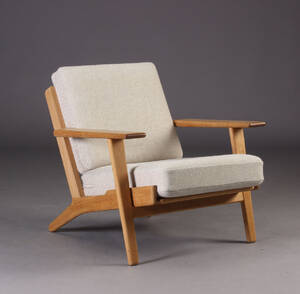 H. J. Wegner. Lænestol, model 290, egetræ