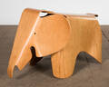 Charles  Ray Eames, Elefant Hocker, für Vitra, Entwurf von 1945