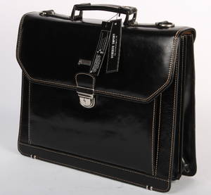 Apples. Skuldertaske i sort læder