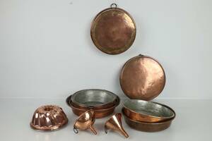 PARTI med kopparföremål