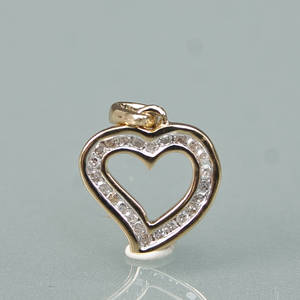 Hjertevedhæng med diamanter ca. 0,25 ct.