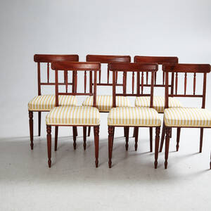 Stolar i mahogny