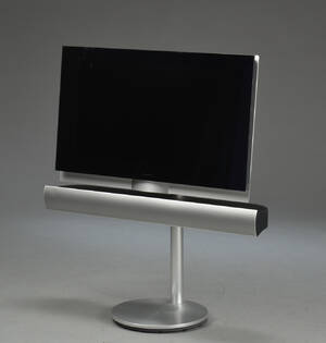 Bang  Olufsen. BeoVision 7-32 3