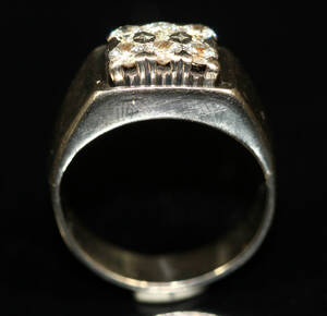 Ring, 18K vitguld med 6 st briljantslipade diamanter ca 0.40 ct