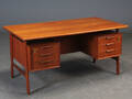 Gunni Omann. Skrivebord af teak, model 75 