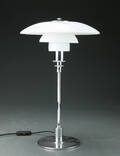 Poul Henningsen. PH 32 bordlampe