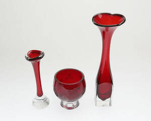 VASER 3 st, glas, bland annat Reijmyre och Åseda, 1900-tal.