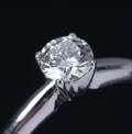  Engelsk diamant solitairering af 18 kt. hvidguld, med brillantsleben diamant på ca. 0.48 ct