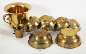 Mässing 8 delar, mestadels 1800-tal