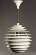 Poul Henningsen 1894-1967. Pendel  model PH Kugle