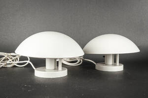 Poul Henningsen for Louis Poulsen. Par PH-hatte væglamper 2