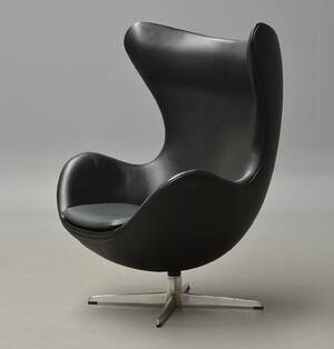 Arne Jacobsen. Ægget lænestol, model 3316 Denne vare er sat til omsalg under nyt varenummer 4407881