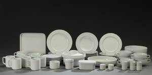 Grethe Meyer for Royal CopenhagenAluminia. Blåkant service af fajance 61