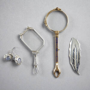 Örhängen brosch lornjetter