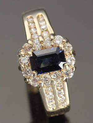 Safir og diamantring, 14 kt guld