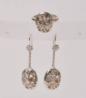 Charlotte Borgen ring og par ørelokker med zirkonia