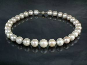 Südseeperlcollier mit Expertise