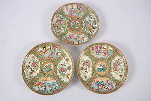 ASSIETTER, 3 st, porslin, Kanton, Kina, 1900-tal.