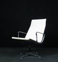 Charles  Ray Eames, Sessel EA 116 aus der Alu Group von Vitra