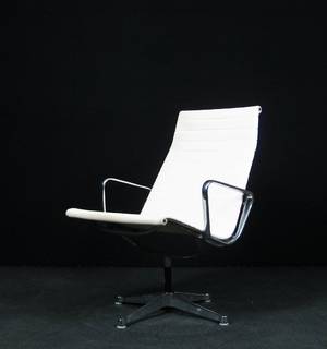 Charles  Ray Eames, Sessel EA 116 aus der Alu Group von Vitra