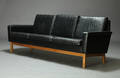 Dansk møbelproducent. Tre-pers. sofa